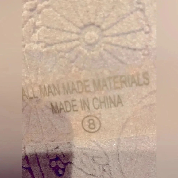 TOP MODA CREAM COLOR LACE SLIP ON SHOES. GREAT FOR WEDDINGS OR EVERYDAY WEAR S 8 - Picture 10 of 13